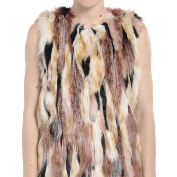 Romeo & Juliet Couture Jackets & Blazers - Romeo and Juliet Couture Multi Color Fur Vest